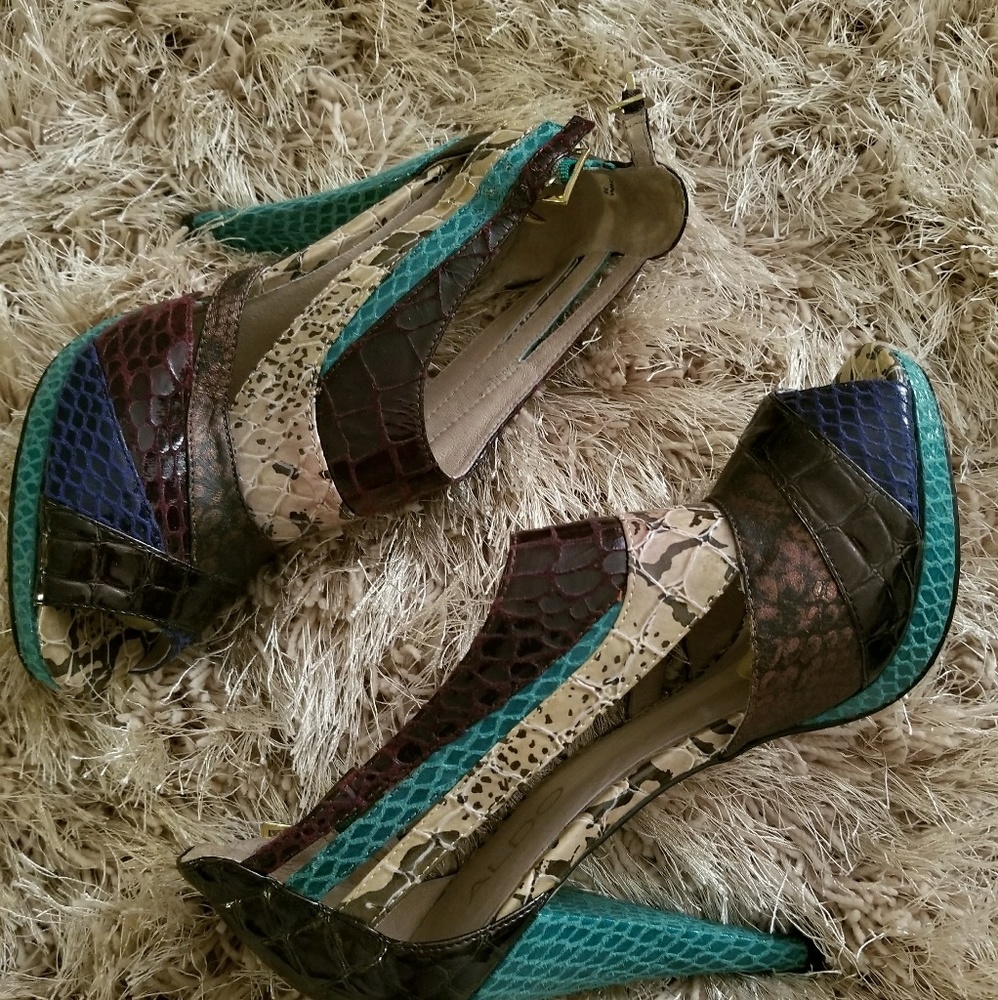 Aldo Lacau peep toe